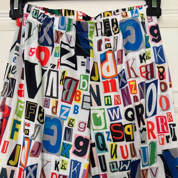 breaking news shelly  dolls kill  Alphabet Print Bottoms small preowned - Picture 2 of 6